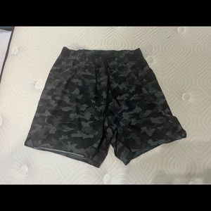 lululemon mens surge Shorts. 6”, linerless, black camo sz S